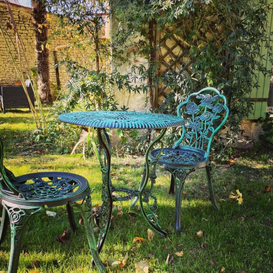 Au Clos Des Figues Hotel Chambon  Bagian luar foto