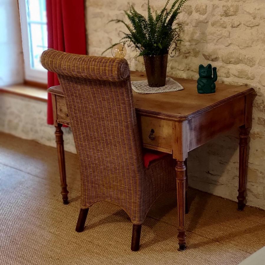 Au Clos Des Figues Hotel Chambon  Bagian luar foto