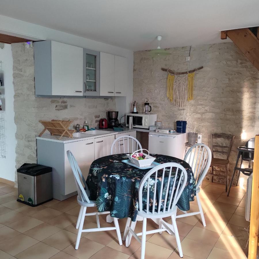 Au Clos Des Figues Hotel Chambon  Bagian luar foto